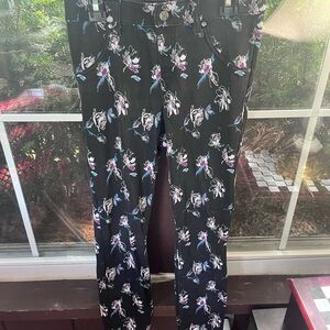 HUE Floral Skinny Pants